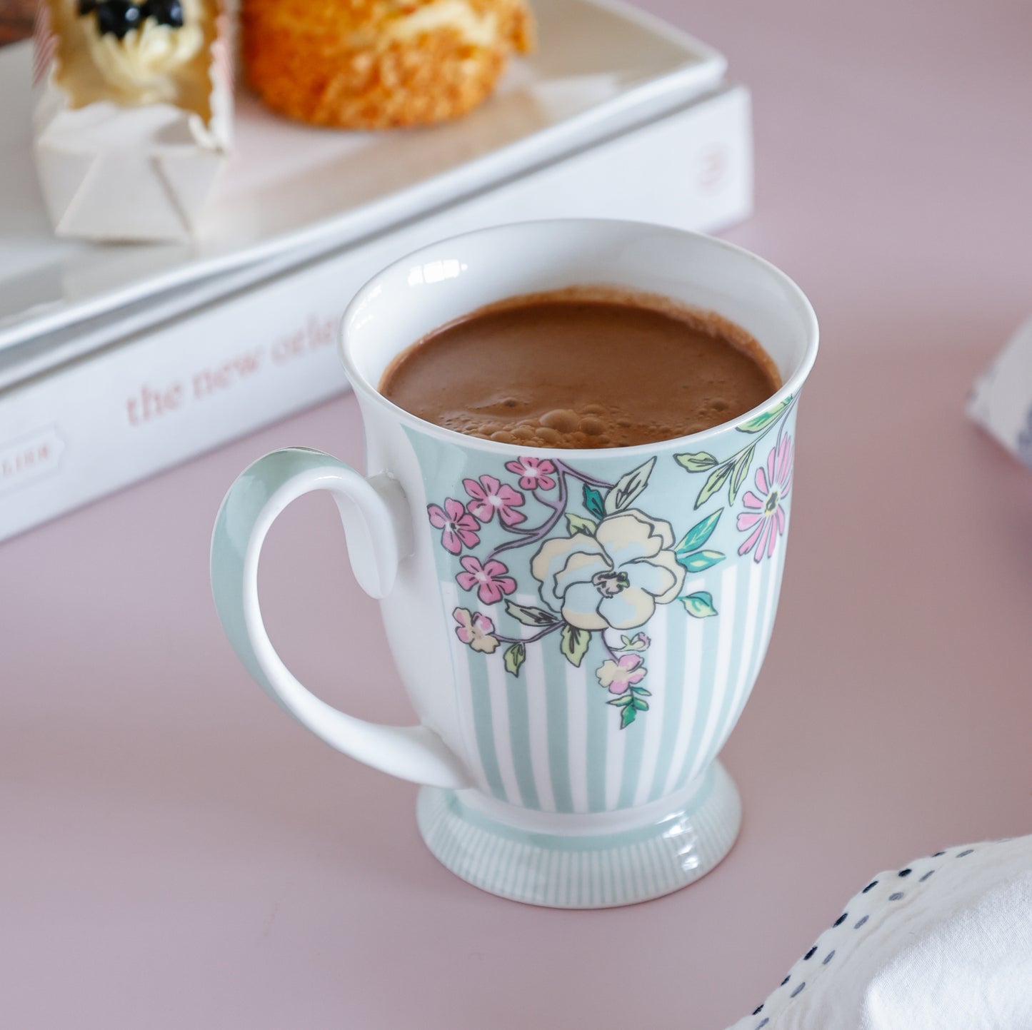 Magique by The Wishing Chair x Clay Craft, Happy Days Alley Big Milk Mug, 1 Piece, 300 ml (ALLEY HD2)